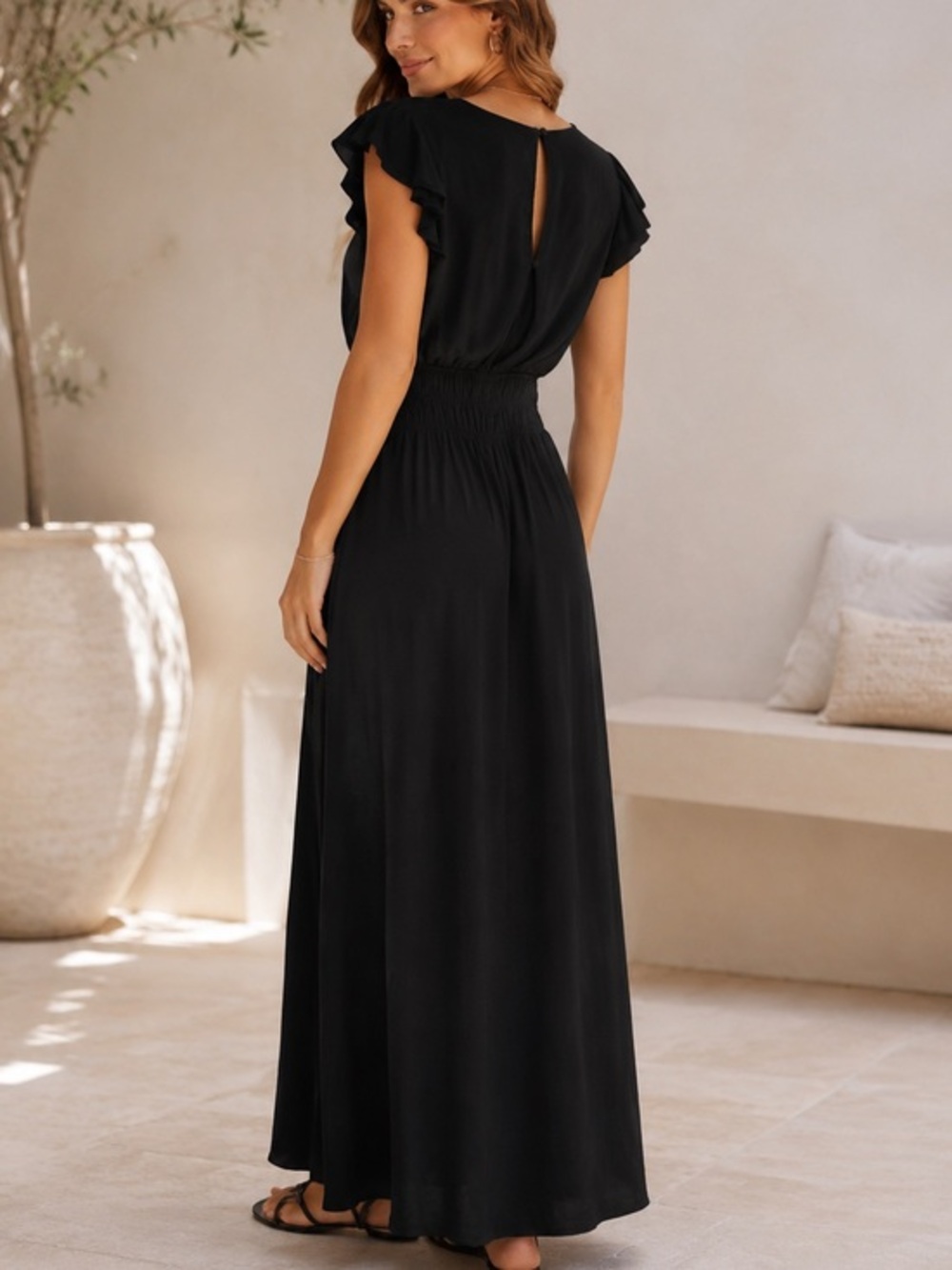 Le lis Black Cinched Waist Cap Sleeves Dress with Back Cu…‎